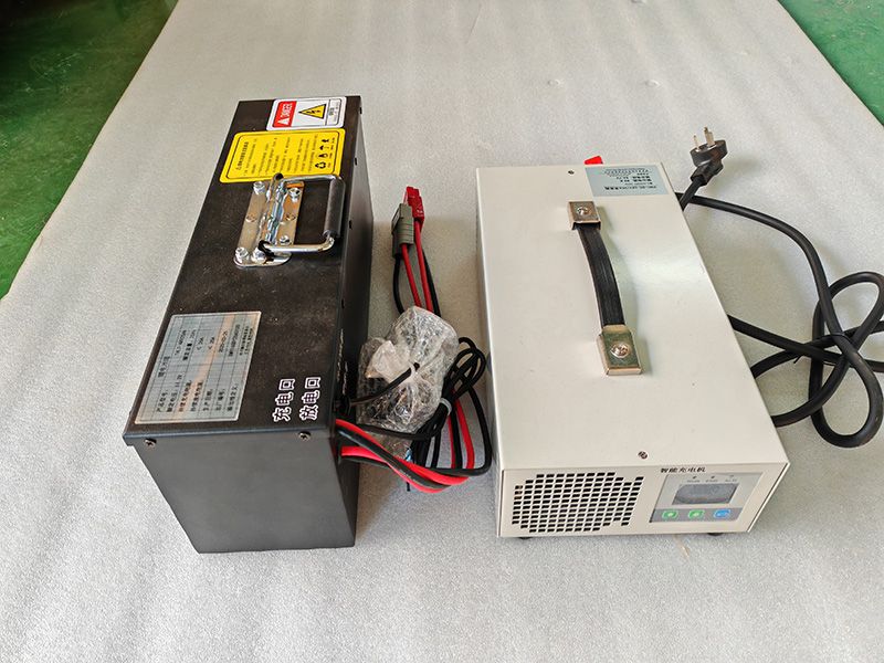 鋰電池組+充電機(jī)